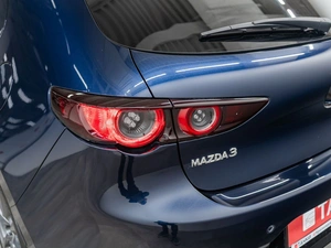 Хетчбэк Mazda 3 2021 года, 1800000 рублей, Красноярск
