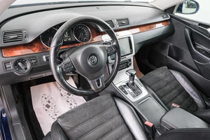 Седан Volkswagen Passat 2010 года, 849000 рублей, Красноярск