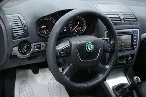 Универсал Skoda Octavia 2013 года, 900000 рублей, Солонцы