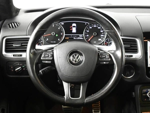 Внедорожник Volkswagen Touareg 2013 года, 1843200 рублей, Казань