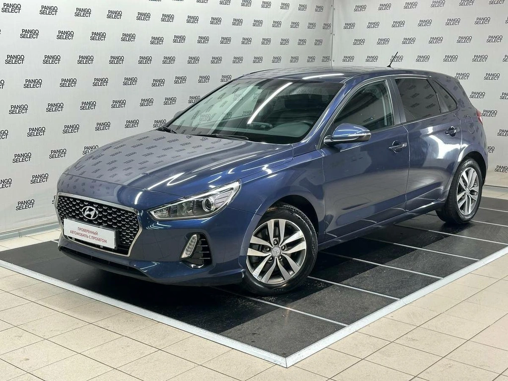 Хетчбэк Hyundai i30 2018 года, 1695200 рублей, Красноярск