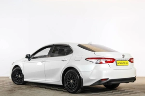 Седан Toyota Camry 2020 года, 3249000 рублей, Тюмень