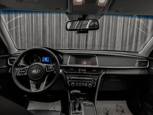 Седан Kia K5 2019 года, 1950000 рублей, Красноярск