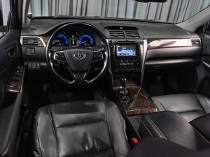Седан Toyota Camry 2015 года, 2399000 рублей, Тюмень