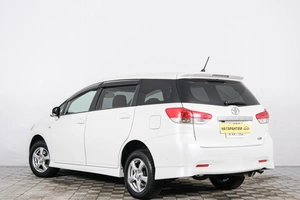 Минивэн Toyota Wish 2010 года, 1249000 рублей, Красноярск