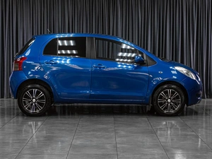 Хетчбэк Toyota Yaris 2008 года, 569000 рублей, Тюмень