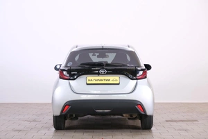 Хетчбэк Toyota Yaris 2021 года, 1139000 рублей, Омск
