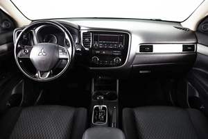 Внедорожник Mitsubishi Outlander 2015 года, 1699000 рублей, Пермь