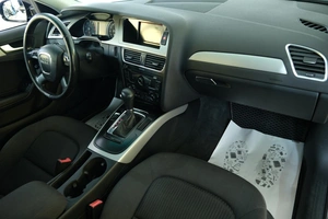 Седан Audi A4 2011 года, 1149000 рублей, Омск