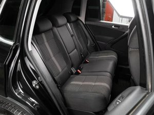 Внедорожник Volkswagen Tiguan 2010 года, 1099000 рублей, Тюмень