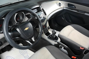 Седан Chevrolet Cruze 2012 года, 699000 рублей, Тюмень