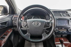 Седан Toyota Camry 2013 года, 1699000 рублей, Барнаул