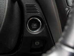 Седан Toyota Avensis 2015 года, 1695000 рублей, Краснодар