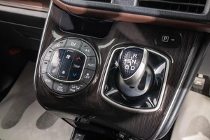 Минивэн Toyota Esquire 2017 года, 2389000 рублей, Барнаул