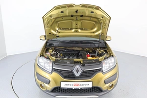 Хэтчбек Renault Sandero 2015 года, 920000 рублей, Брянск