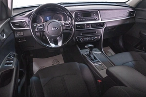 Седан Kia Optima 2018 года, 1499000 рублей, Томск