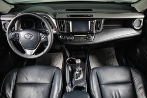 Внедорожник Toyota RAV4 2017 года, 2659000 рублей, Сургут