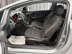 Хетчбэк Opel Astra GTC 2012 года, 870000 рублей, Красноярск