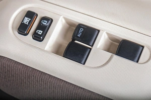 Минивэн Toyota Spade 2014 года, 1479000 рублей, Томск