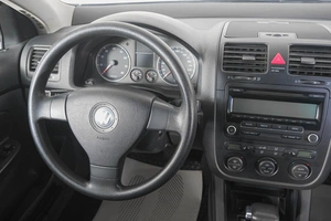 Седан Volkswagen Jetta 2009 года, 709000 рублей, Кемерово