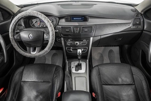 Седан Renault Latitude 2011 года, 899000 рублей, Барнаул