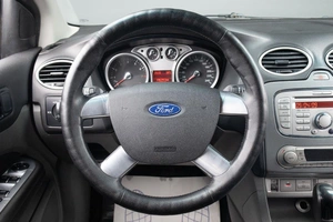 Хетчбэк Ford Focus 2010 года, 519000 рублей, Оренбург