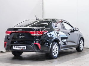 Седан Kia Rio 2019 года, 1399000 рублей, Красноярск