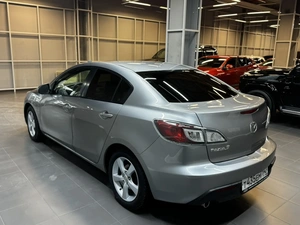 Седан Mazda 3 2010 года, 867000 рублей, Красноярск