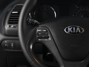 Седан Kia Cerato 2013 года, 1110000 рублей, Омск