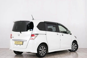 Минивэн Honda Freed 2015 года, 1199000 рублей, Красноярск