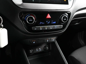 Седан Hyundai Solaris 2018 года, 1639000 рублей, Ростов-на-Дону