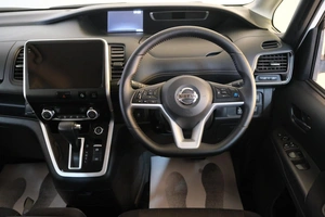 Минивэн Nissan Serena 2018 года, 2289000 рублей, Омск