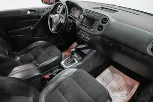 Внедорожник Volkswagen Tiguan 2012 года, 1539000 рублей, Новокузнецк