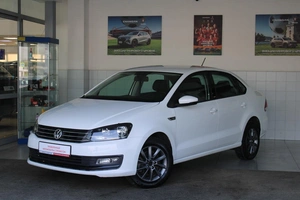 Седан Volkswagen Polo 2016 года, 1050000 рублей, Красноярск