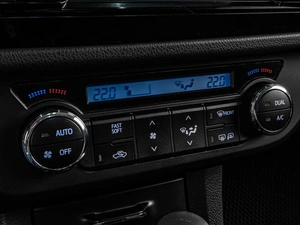 Седан Toyota Corolla 2013 года, 1499000 рублей, Тюмень