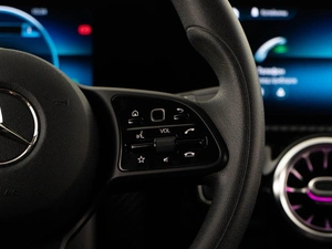 Хетчбэк Mercedes-benz A-класс 2018 года, 2248050 рублей, Москва