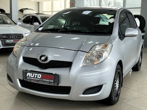 Хетчбэк Toyota Vitz 2009 года, 547000 рублей, Солонцы