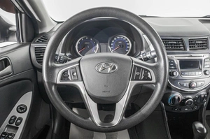Седан Hyundai Solaris 2015 года, 899000 рублей, Барнаул