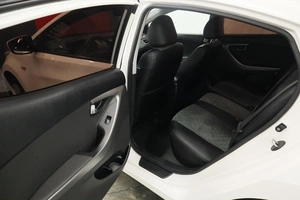 Седан Hyundai Elantra 2013 года, 1200000 рублей, Курск