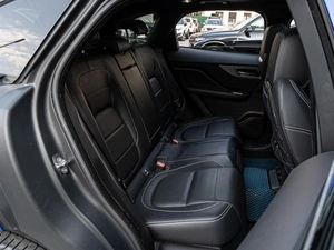 Внедорожник Jaguar F-Pace 2018 года, 4180000 рублей, Краснодар