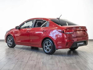 Седан Kia Rio 2018 года, 1089000 рублей, Саратов