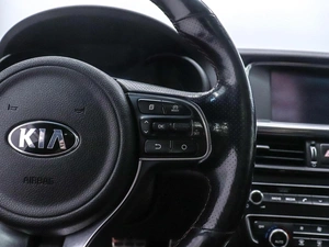 Седан Kia Optima 2017 года, 1920000 рублей, Красноярск