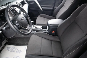 Внедорожник Toyota RAV4 2018 года, 2799000 рублей, Оренбург