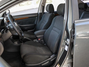 Седан Toyota Avensis 2006 года, 650000 рублей, Волгоград