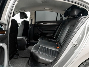 Седан Volkswagen Passat 2016 года, 1990000 рублей, Красноярск