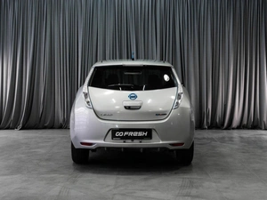 Хетчбэк Nissan Leaf 2010 года, 569000 рублей, Тюмень