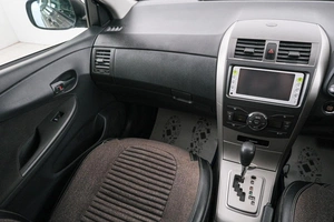 Универсал Toyota Corolla 2011 года, 889000 рублей, Красноярск