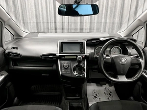 Минивэн Toyota Wish 2009 года, 1250000 рублей, Красноярск