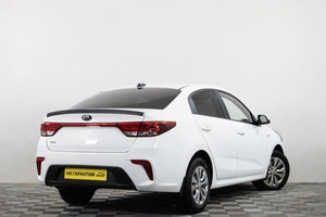 Седан Kia Rio 2019 года, 1719000 рублей, Сургут