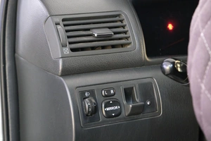 Хетчбэк Toyota Corolla 2002 года, 599000 рублей, Омск